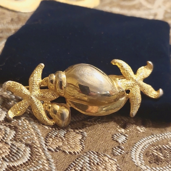Casual Corner | Jewelry | Vintage Starfish And Shell Goldtone Pin ...